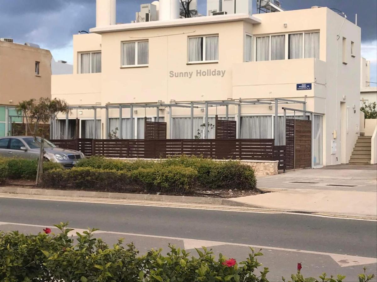 Sunny Holiday By Konnos Paralimni Exterior photo