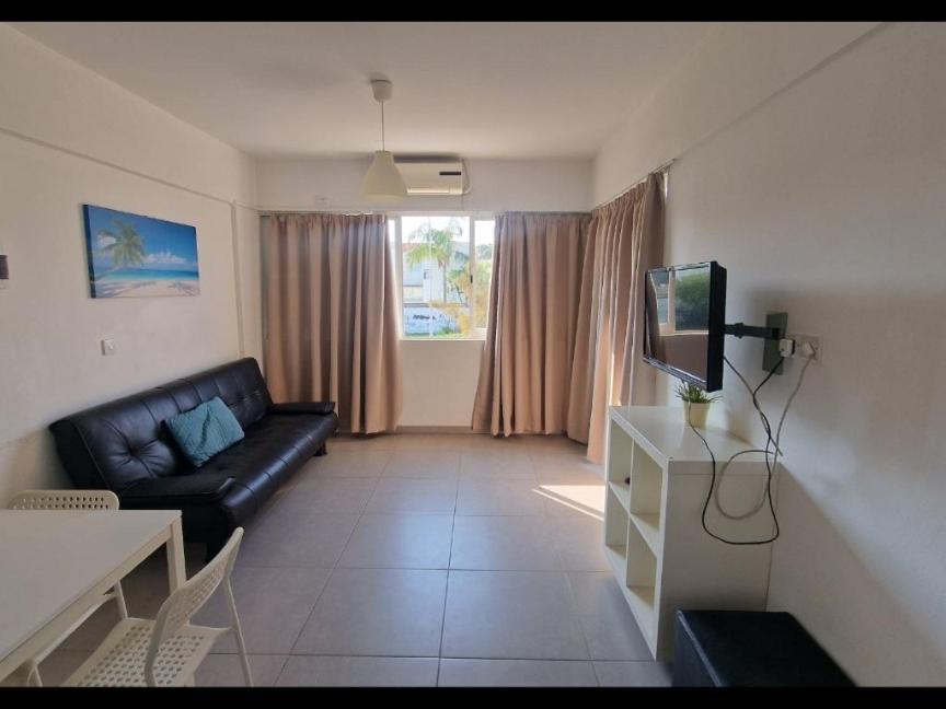 Sunny Holiday By Konnos Paralimni Room photo